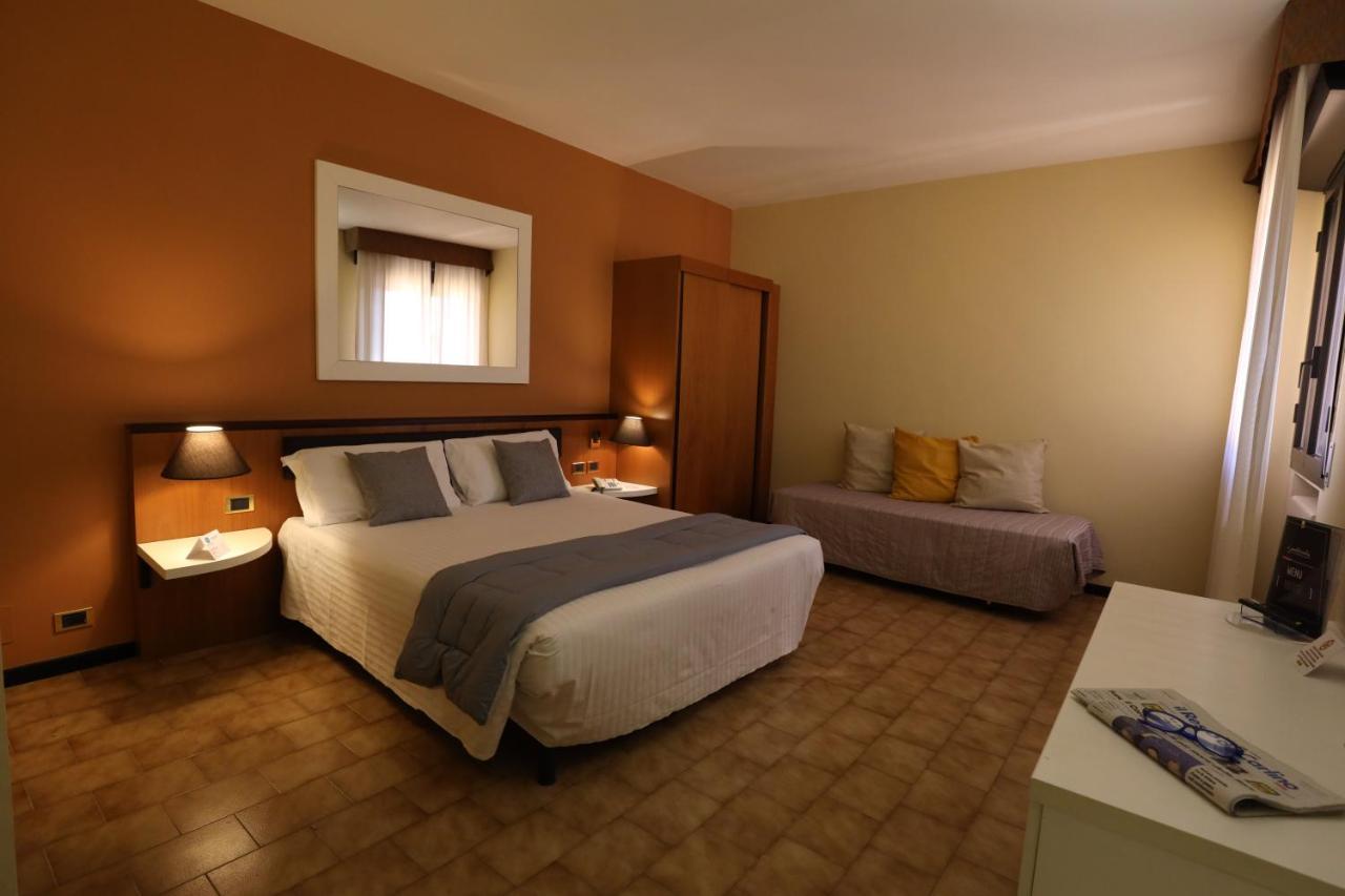 Grand Hotel Bologna Congress & Wellness Pieve di Cento Exterior foto