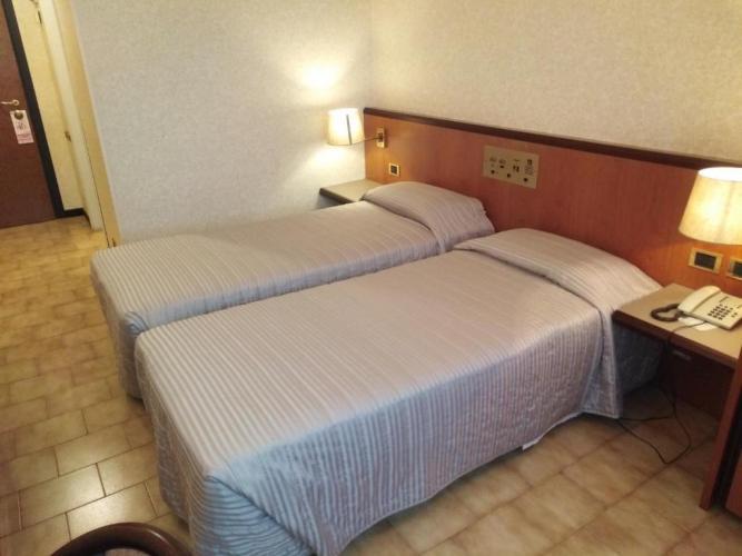 Hotel Rhi Porta Bologna Pieve di Cento Zimmer foto